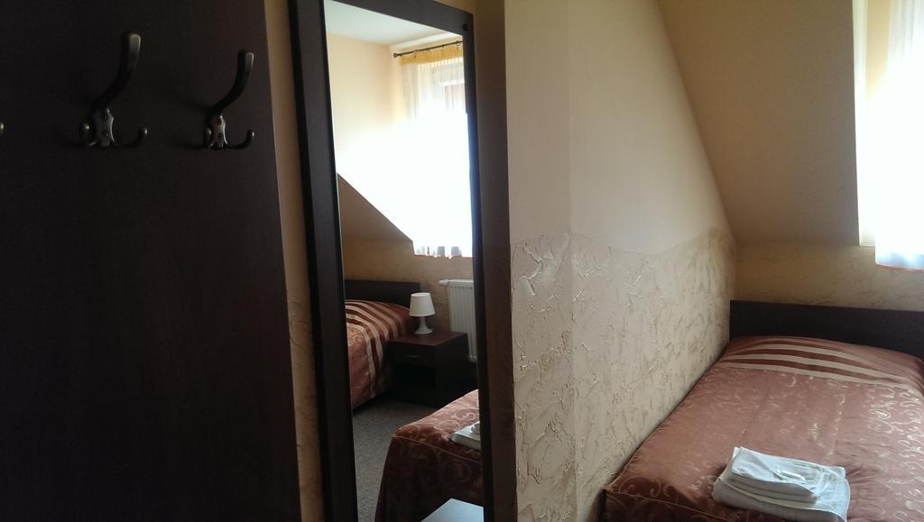 Hotel & Restauracja Okraglak Chęciny Chambre photo