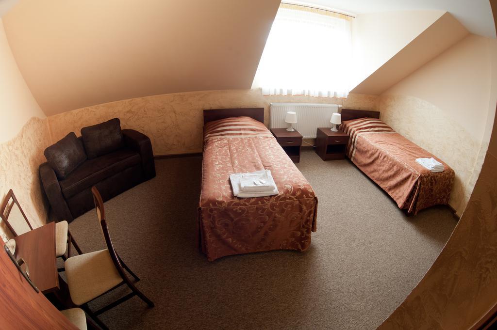 Hotel & Restauracja Okraglak Chęciny Chambre photo